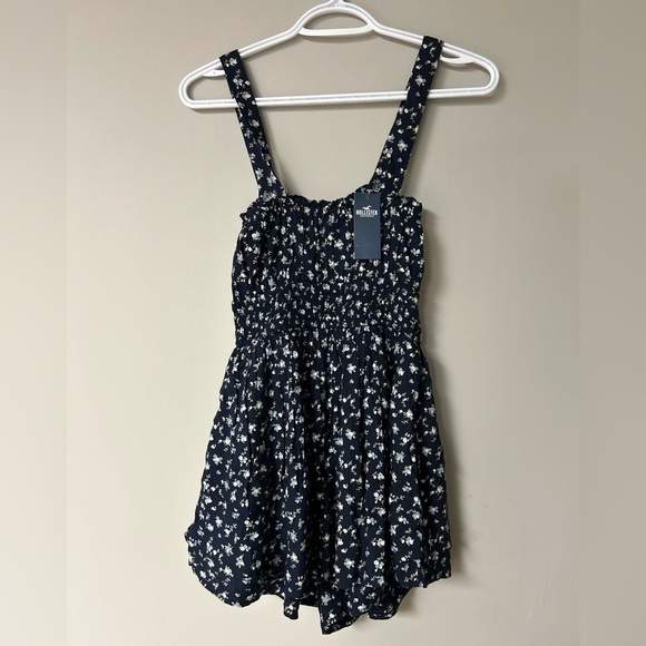 Hollister Navy Blue & Floral Romper - Picture 4 of 6